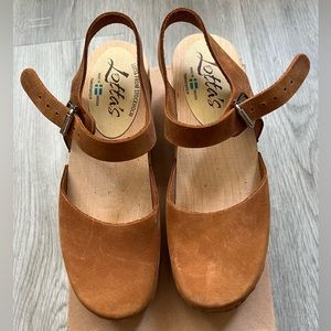 Lotta from Stockholm Low Wood Brown Clogs in Oiled Nubuck